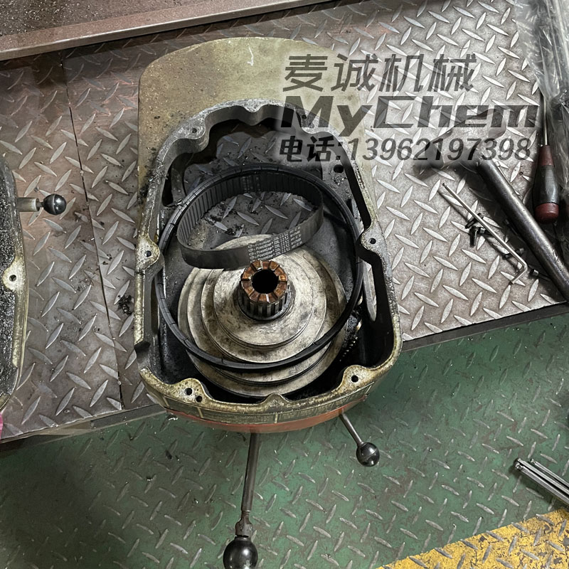 苏州铣床维修建亚M4炮塔铣床机头保养